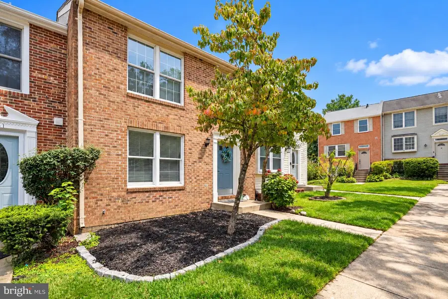 3863 Sunny Brook Ct, Woodbridge, VA 22192 - #2