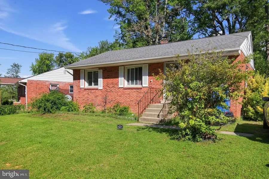 16001 Carroll Ave, Woodbridge, VA 22191 - #2