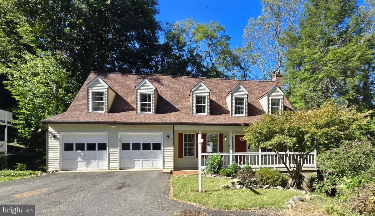 15880 Cliffbrook Ct, Dumfries, VA 22025 - #1