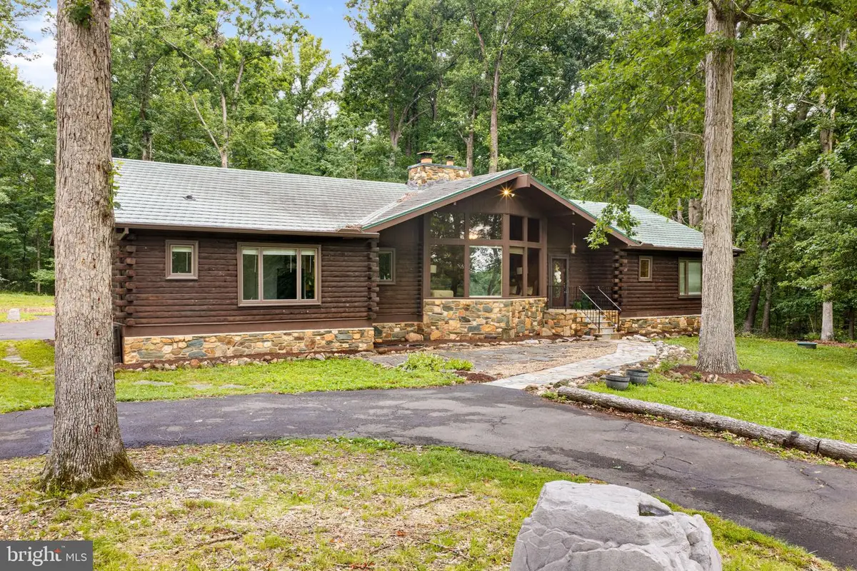 10904 Manley Rd, Nokesville, VA 20181 - #1