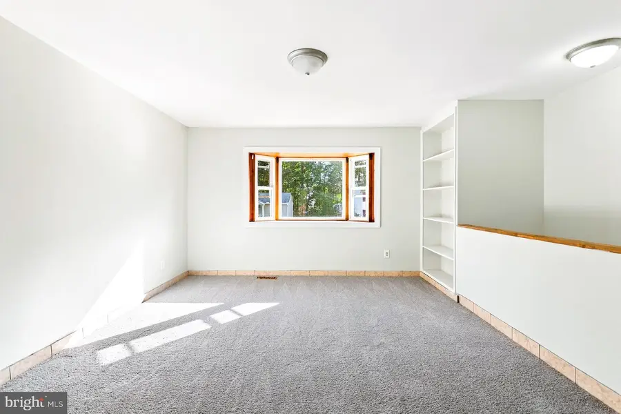 4916 Longhorn Dr, Woodbridge, VA 22193 - #3