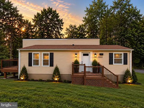 19102 Wayne Dr, TRIANGLE, VA 22172