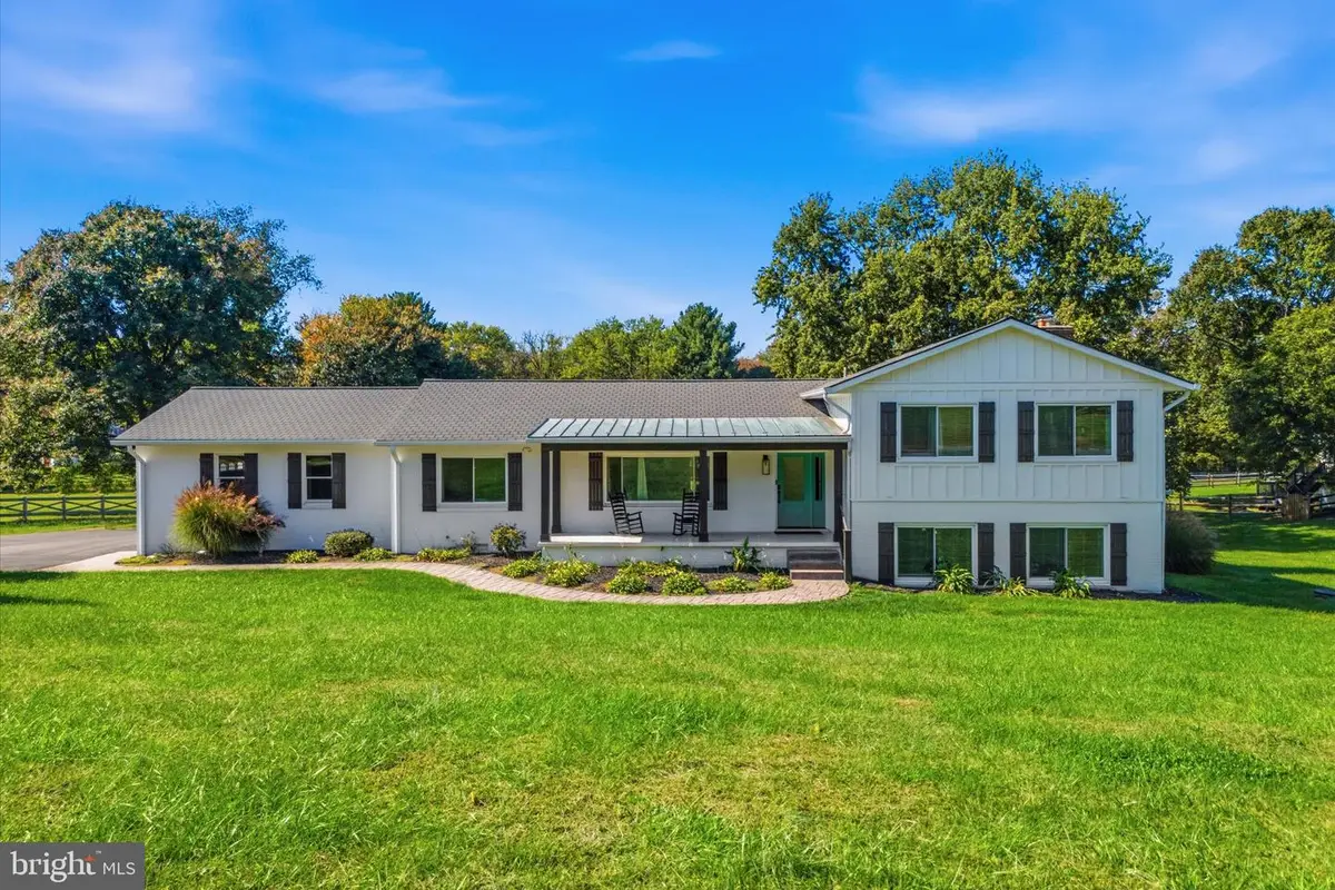 4006 Latham Dr, Haymarket, VA 20169 - #1