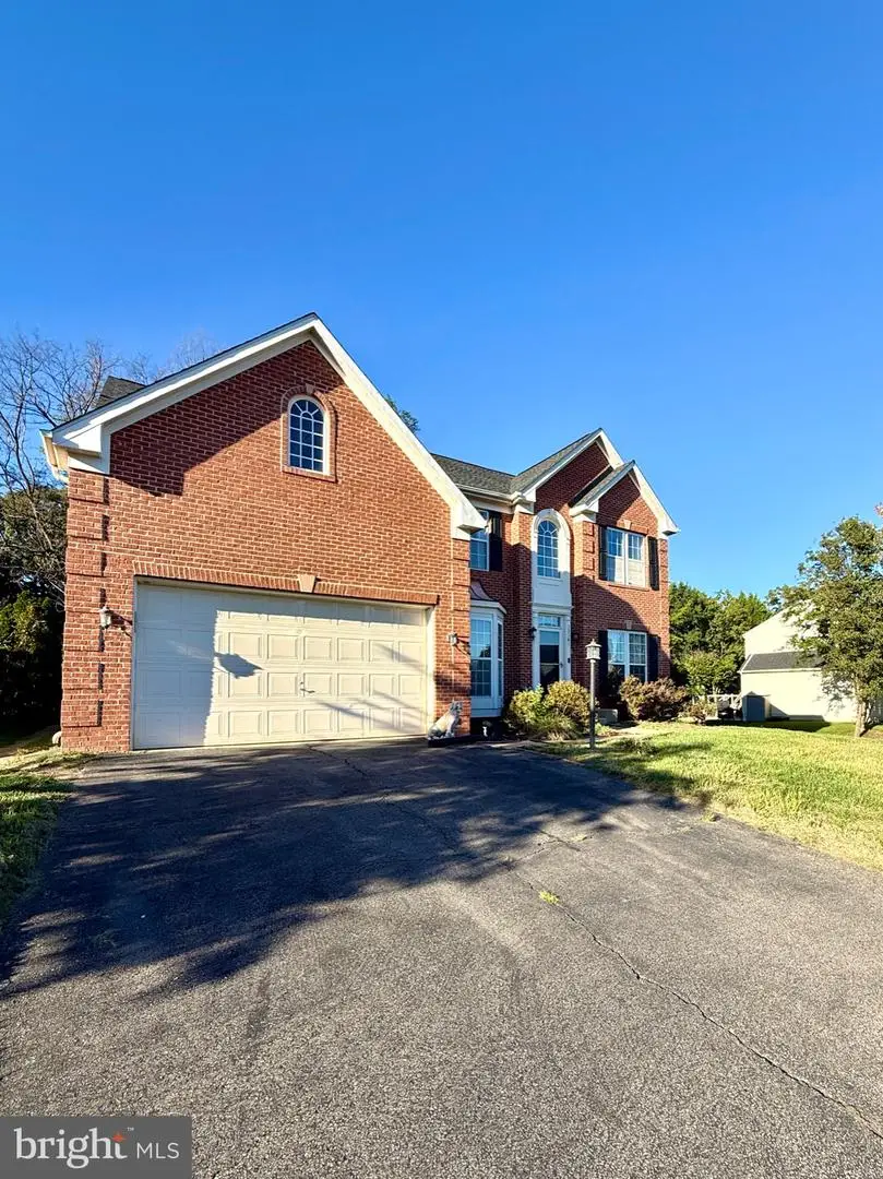 13161 Kinnicutt Dr, Woodbridge, VA 22192 - #2