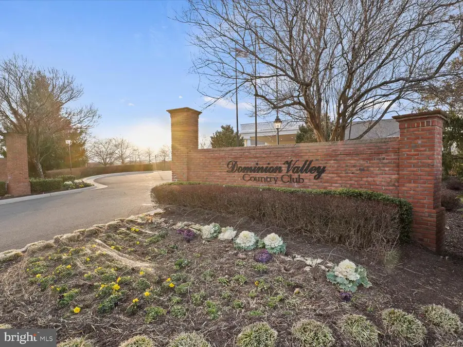 5613 Solheim Cup Dr, Haymarket, VA 20169 - #2