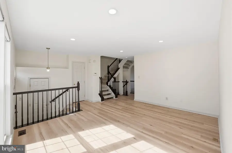 7653 Staunton Cir, Manassas, VA 20109 - #3