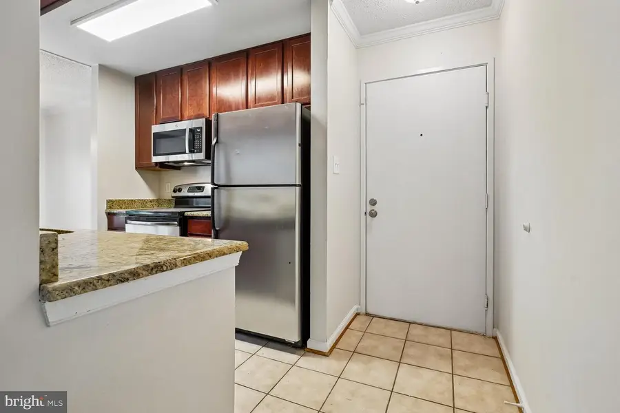 15655 Horseshoe Ln, Woodbridge, VA 22191 - #2