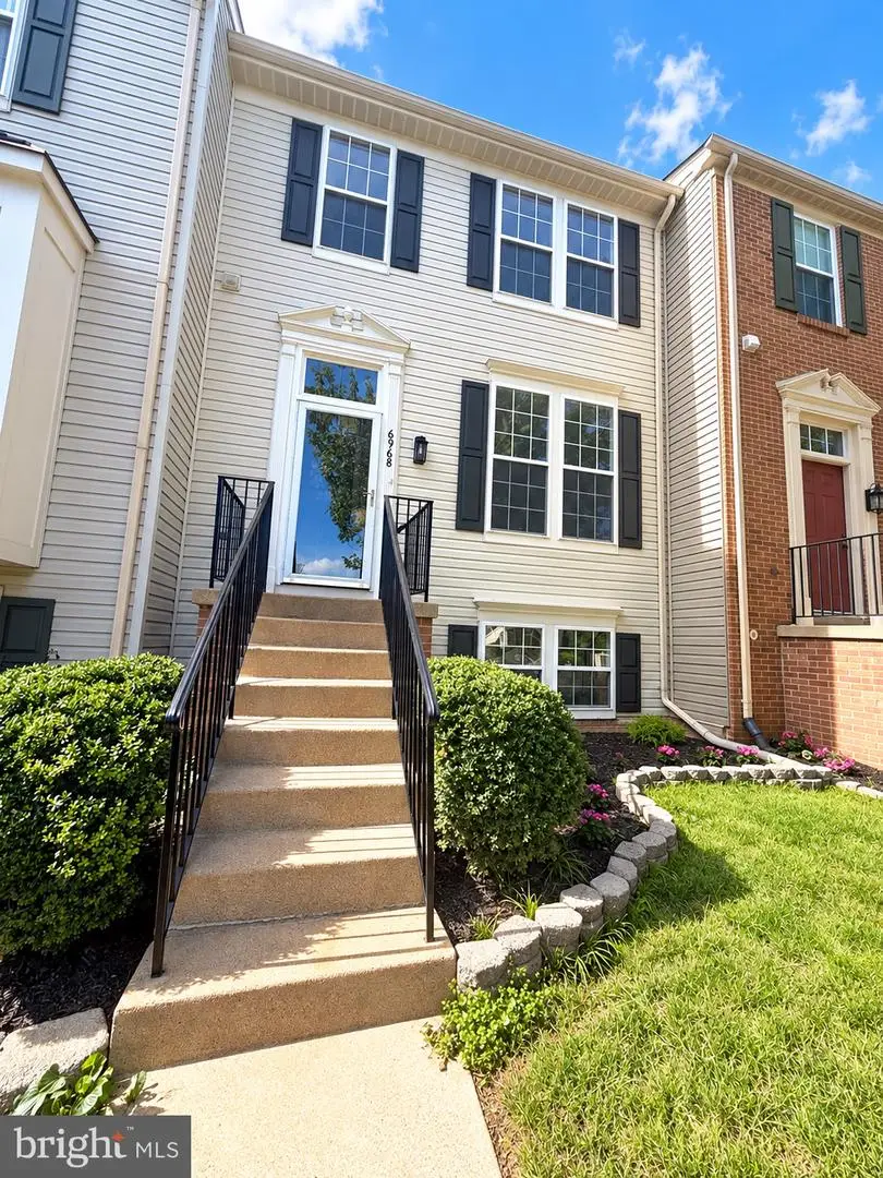 6968 Manahoac Pl, Gainesville, VA 20155 - #1