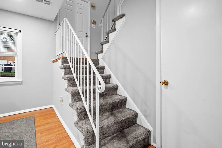 14434 Falmouth Dr, Woodbridge, VA 22193 - #3