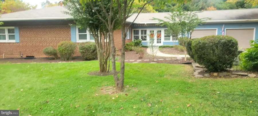 10605 Moore Dr, Manassas, VA 20111 - #2