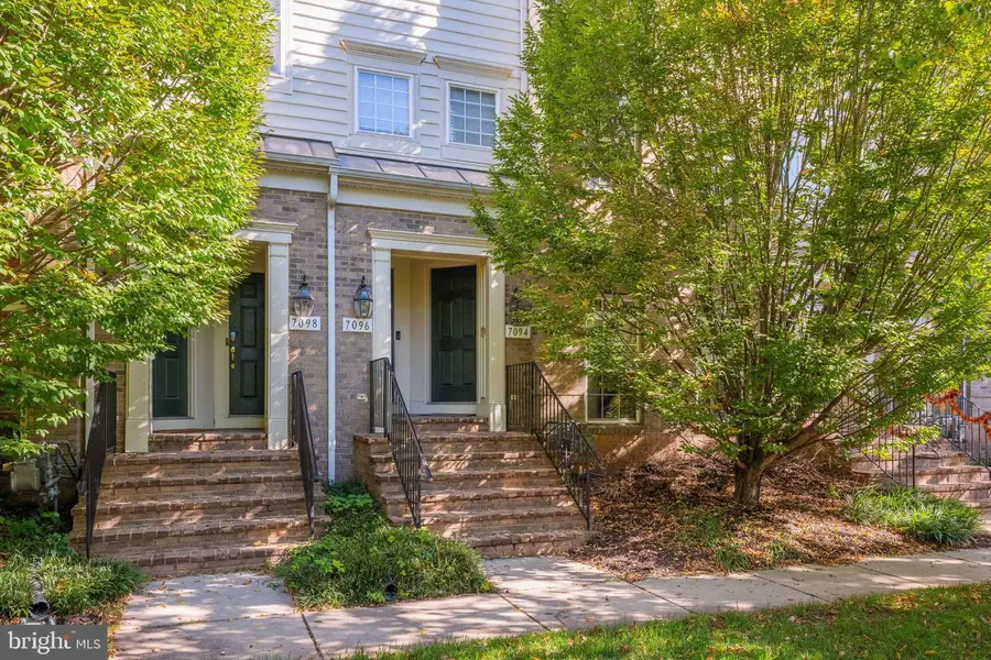 7094 Little Thames Dr, Gainesville, VA 20155 - #2