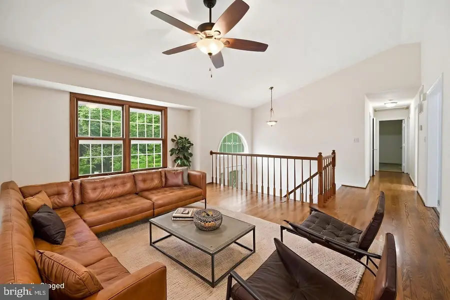 8915 Helen St, Manassas, VA 20112 - #2