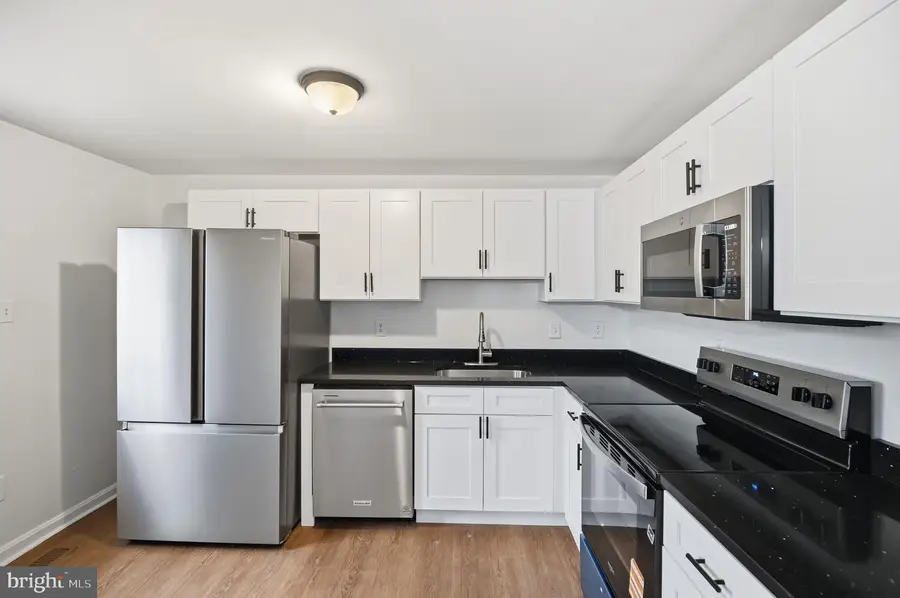 1973 Partree Ct, Woodbridge, VA 22191 - #3