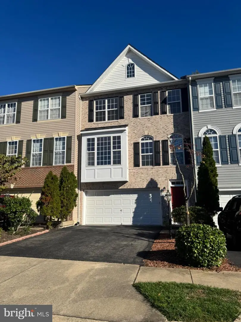 15515 Exmore Ct, Woodbridge, VA 22191 - #1