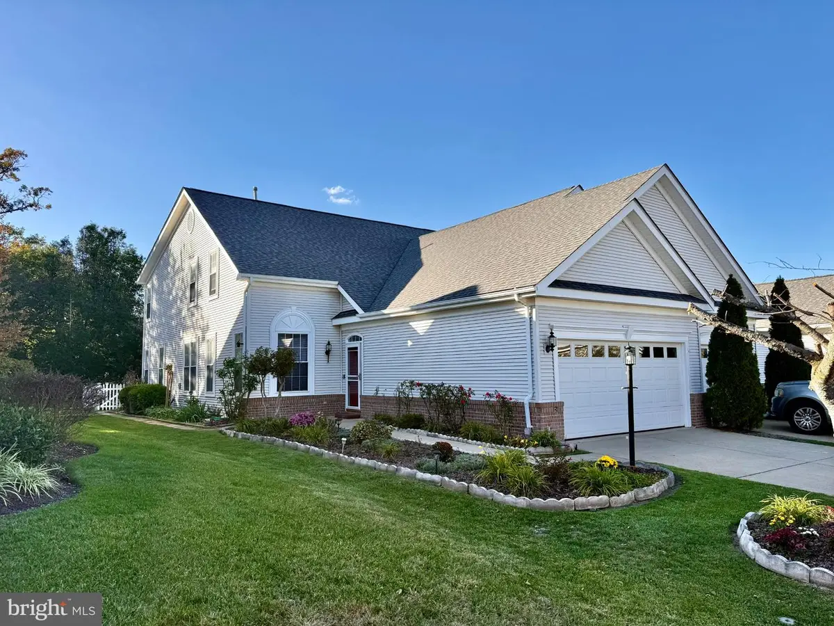 6934 Walnut Hill Dr, Gainesville, VA 20155 - #1