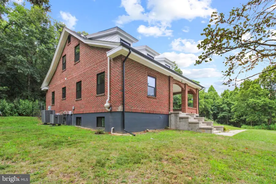 957 Wert Faulkner Hwy, Natural Bridge Station, VA 24579 - #3