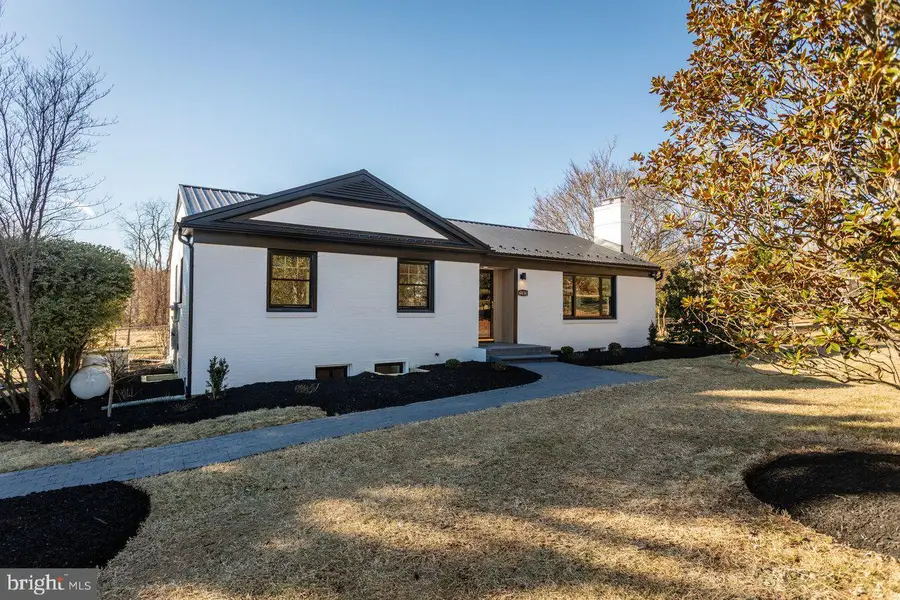 4634 Shen Lake Dr, Massanetta Springs, VA 22801 - #2