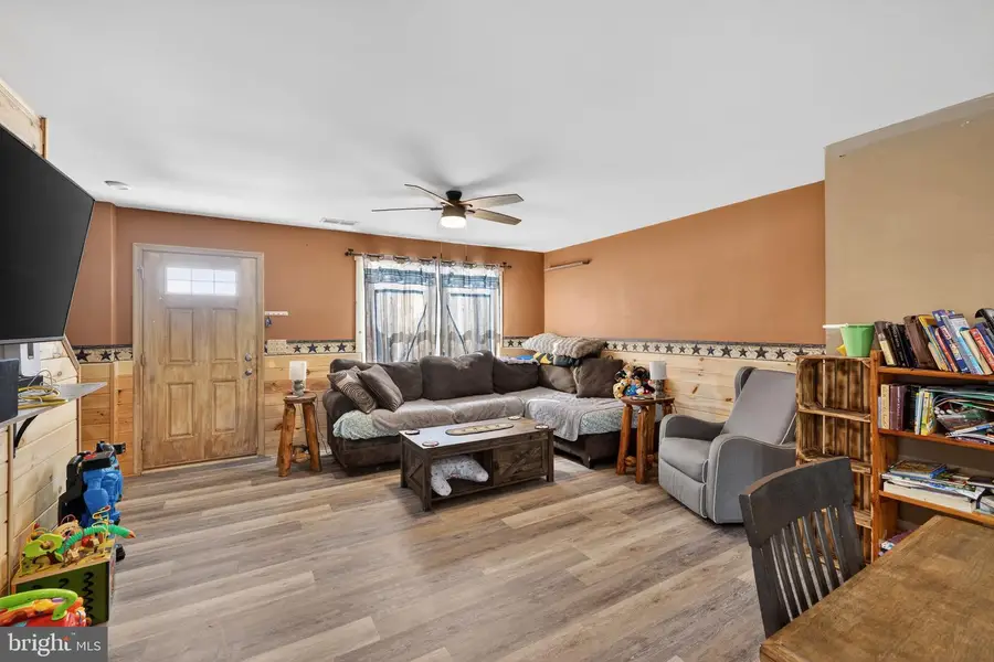 1112 Scruggs Ln, Grottoes, VA 24441 - #2