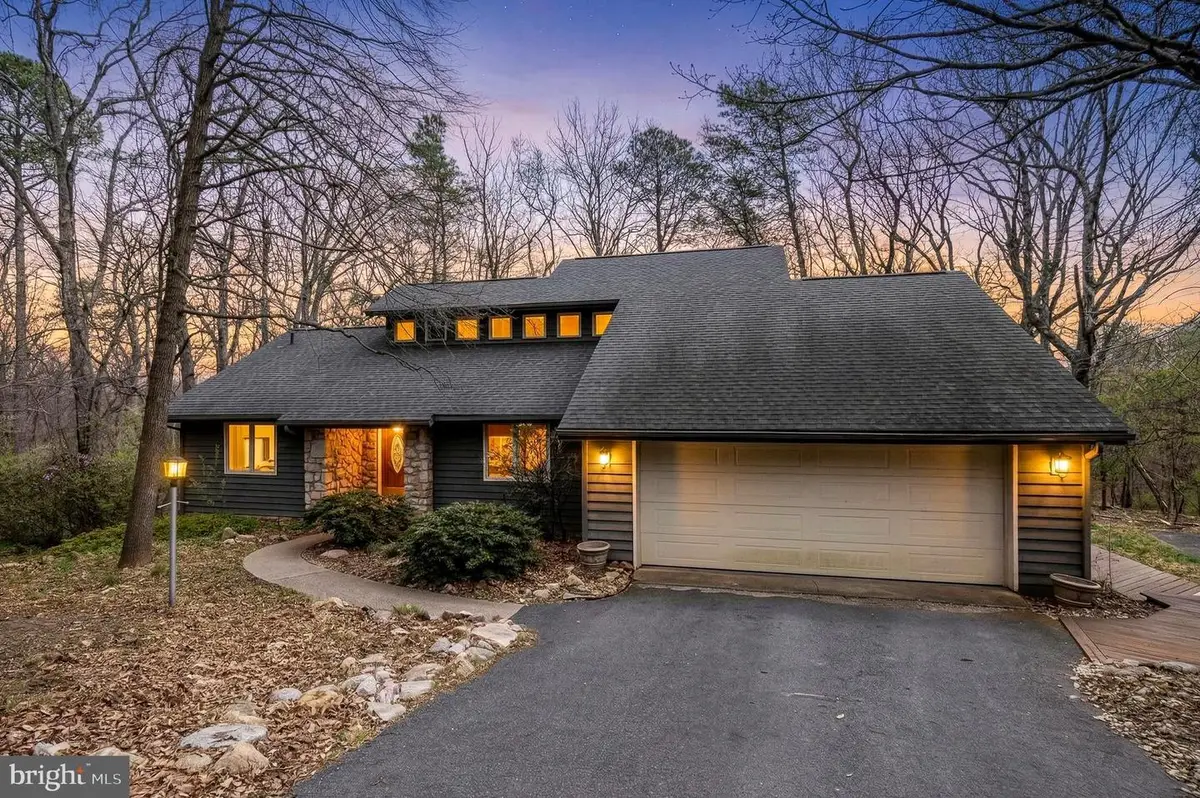 3229 Hopkins Dr, Massanutten, VA 22840 - #1