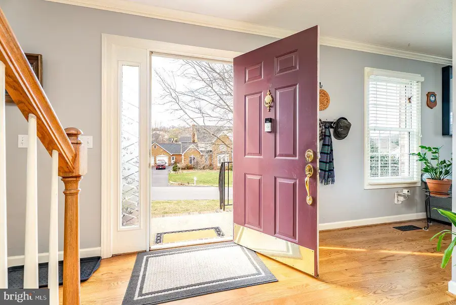 760 Confederacy Dr, Penn Laird, VA 22846 - #3