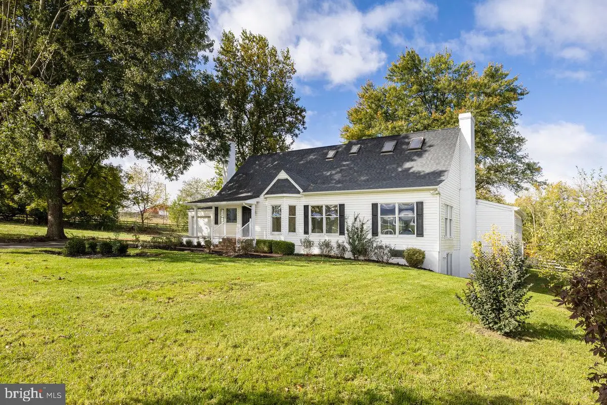 11193 Indian Trail Rd, Plains, VA 22802 - #1