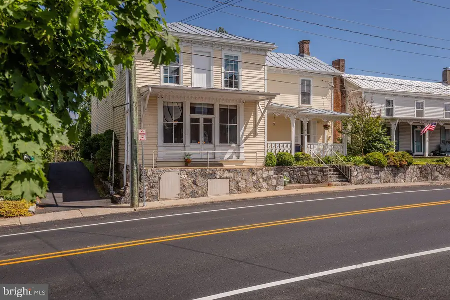 222 N Main St, Mount Crawford, VA 22841 - #2