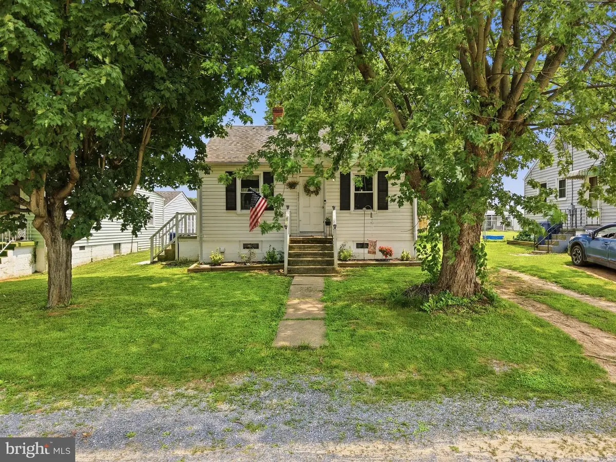 321 2nd Ave, Timberville, VA 22853 - #1