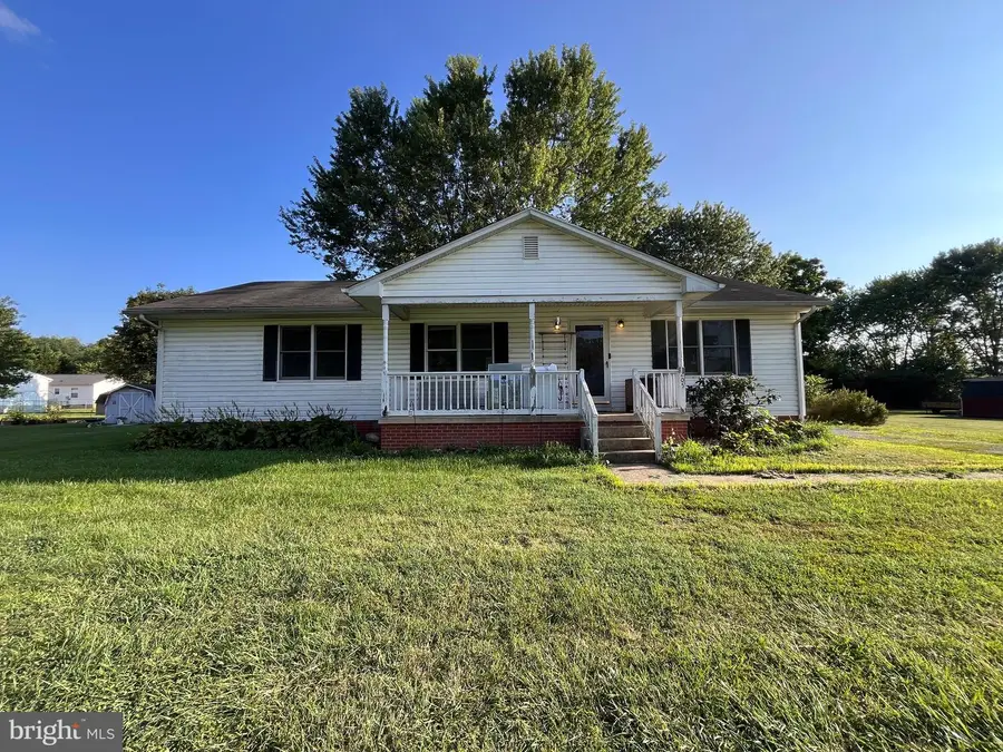 205 Tenth St, Grottoes, VA 24441 - #2