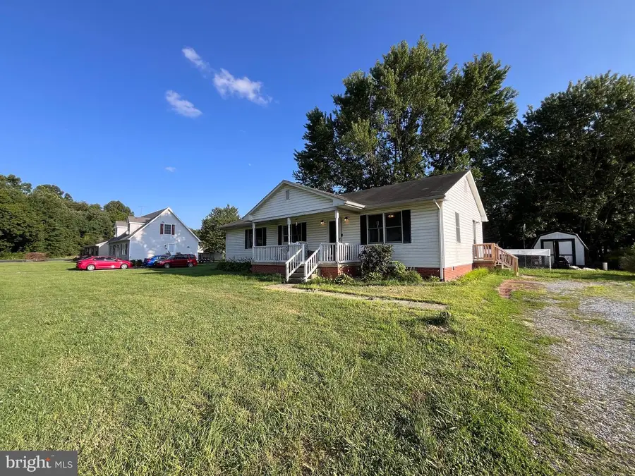 205 Tenth St, Grottoes, VA 24441 - #3