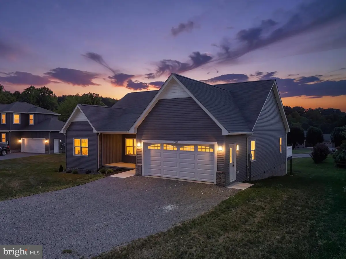 1960 E Saw Mill Ct, McGaheysville, VA 22840 - #1