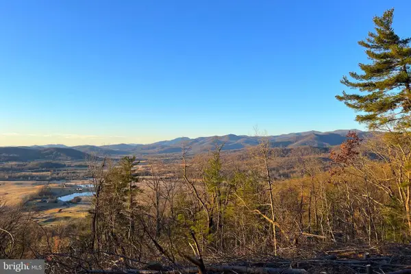 Rediviva Ln, WASHINGTON, VA 22747