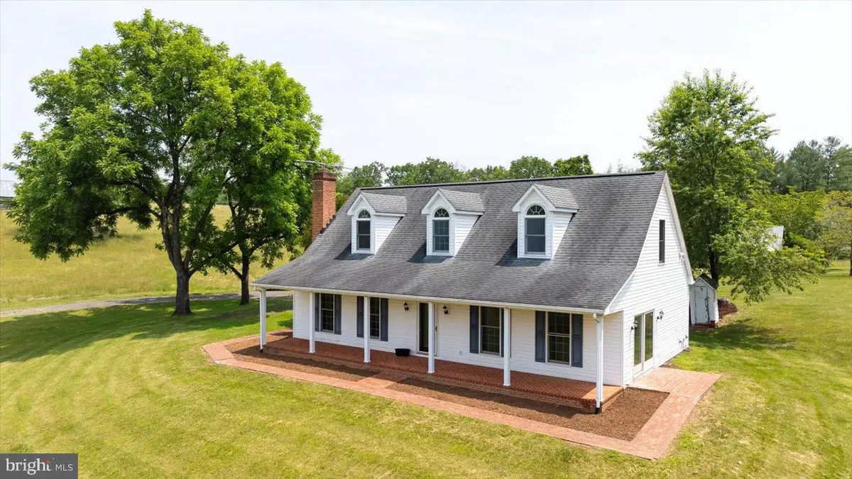 274 Aaron Mountain Rd, Castleton, VA 22716 - #1