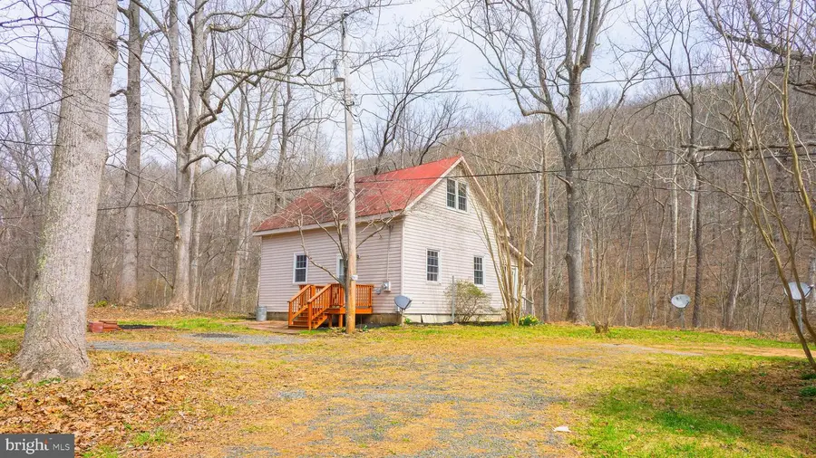 326 Keyser Run Rd, Washington, VA 22747 - #2