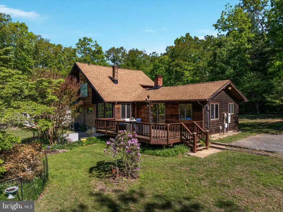 146 Lizzie Mills Rd, Castleton, VA 22716 - #2