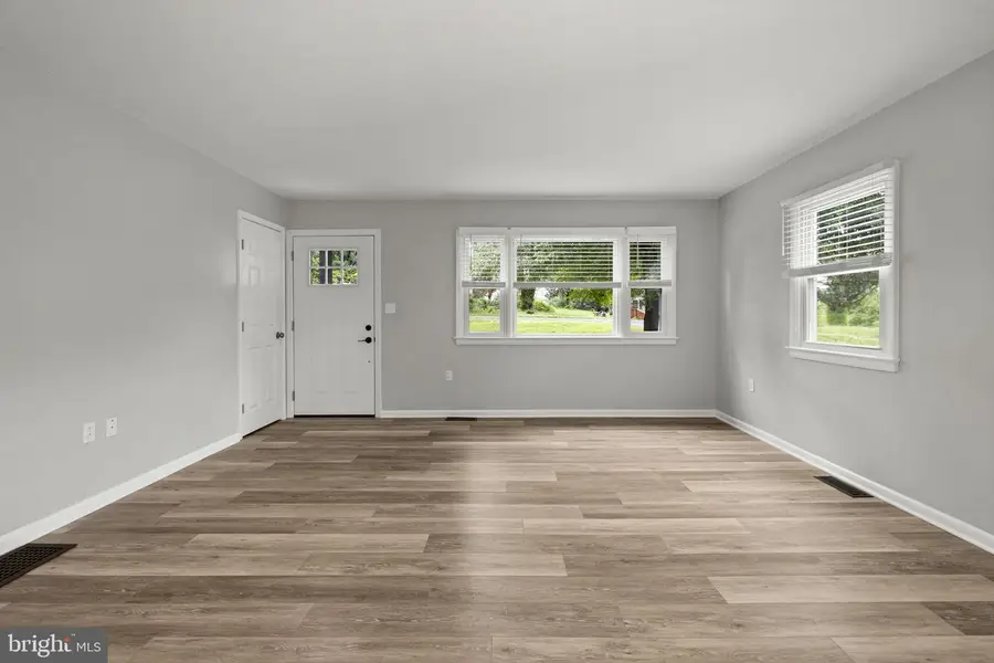 15 Mountain View Rd, Flint Hill, VA 22627 - #3