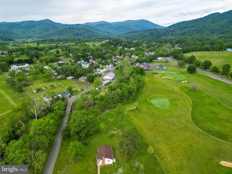 49 Water St, Sperryville, VA 22740 - #2