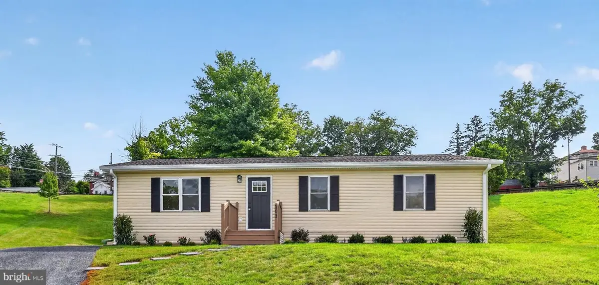 101 Vickers Way, Staunton, VA 24401 - #1