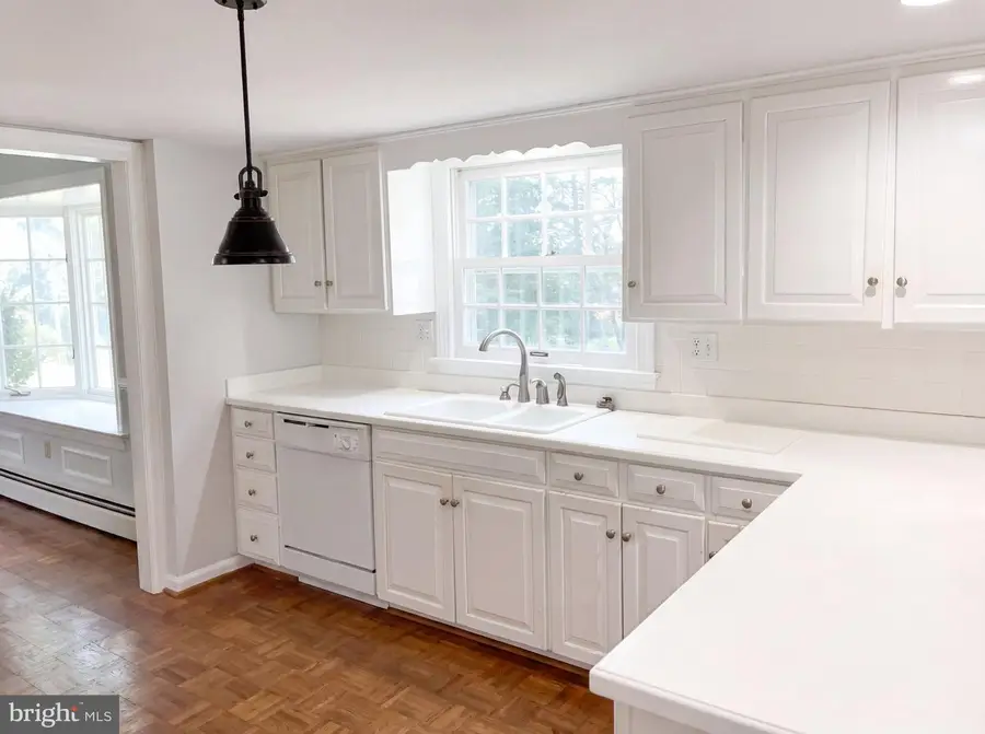 507 Willoughby Ln, Staunton, VA 24401 - #2