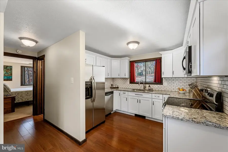 33 Holly Ct, Mount Jackson, VA 22842 - Image #3