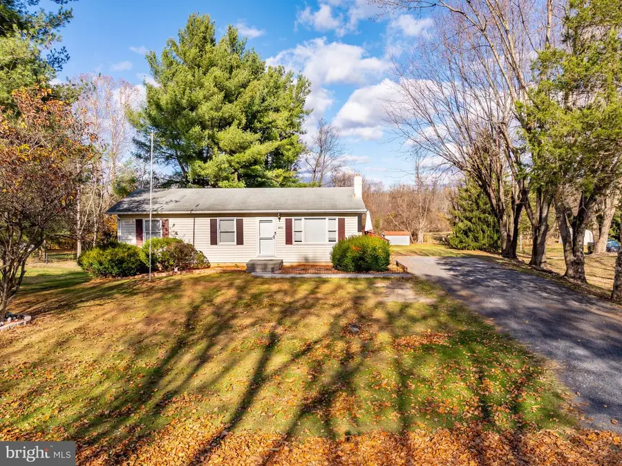 460 Massanutten Dr, Edinburg, VA 22824 - Image #3