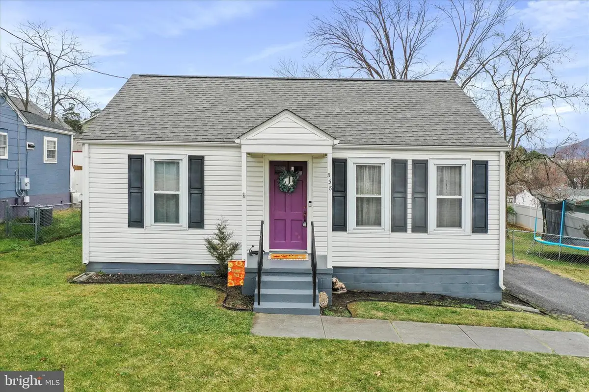 338 Stonewall St, Strasburg, VA 22657 - Image #1