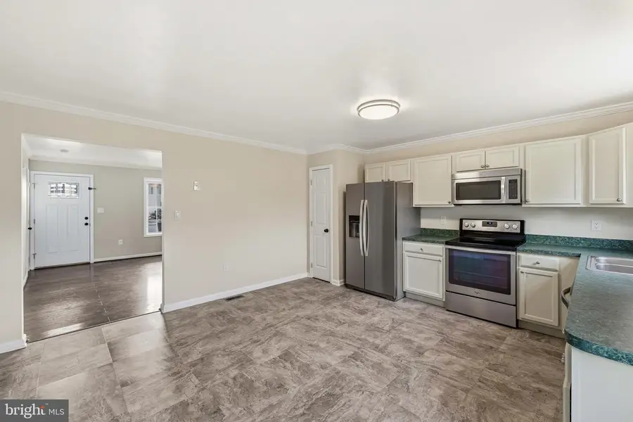 102 Kadies Ln, Edinburg, VA 22824 - Image #3