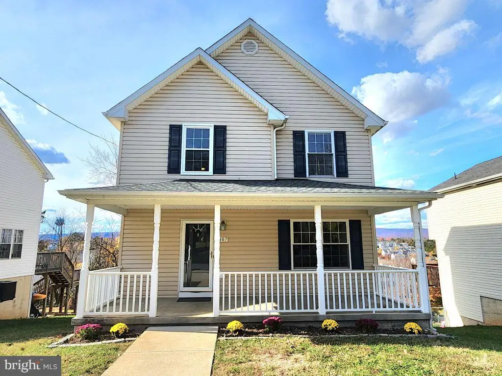 407 Stonewall St, Strasburg, VA 22657 - Image #1