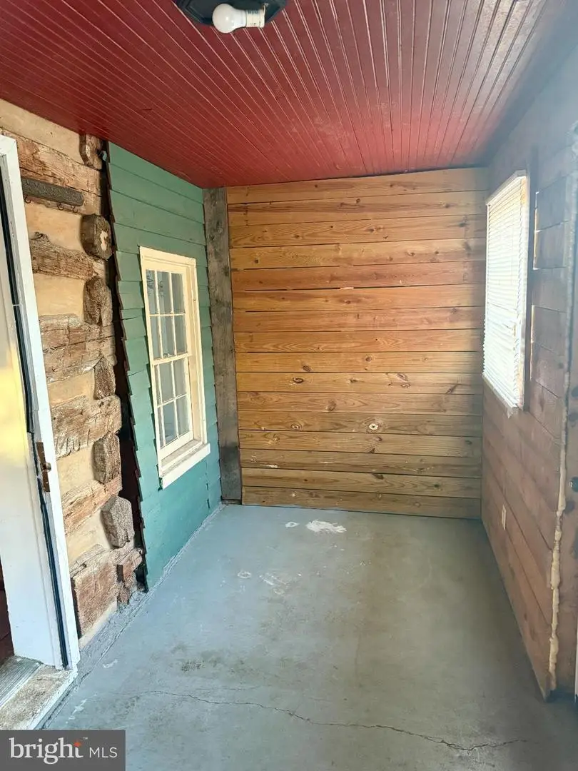 131 S Massanuten St, Strasburg, VA 22657 - Image #3