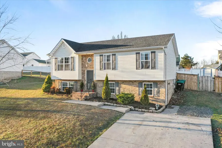 991 Seldon Dr, Strasburg, VA 22657 - Image #2