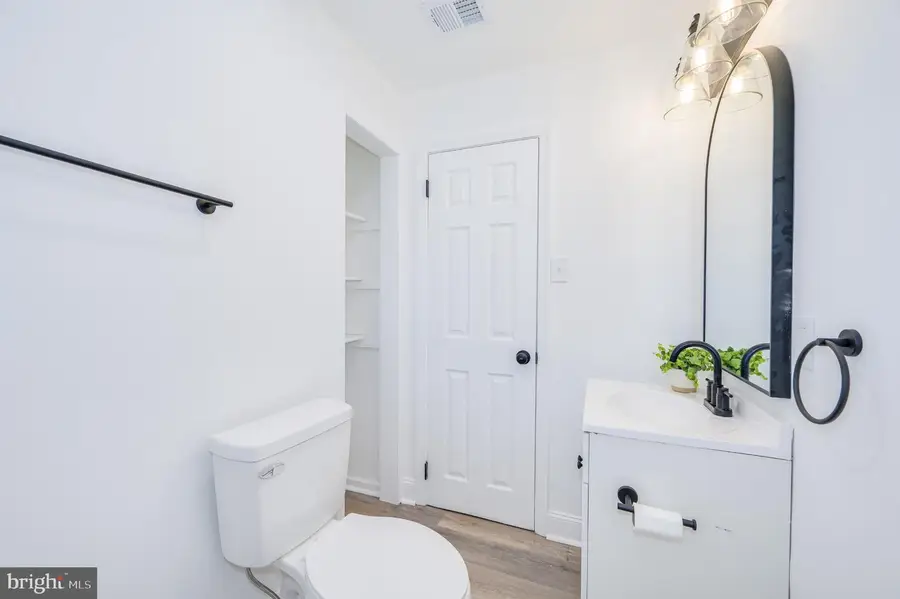 675 Jenkins Ln, Strasburg, VA 22657 - Image #2