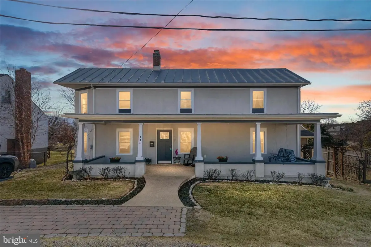 445 Ash St, Strasburg, VA 22657 - #1