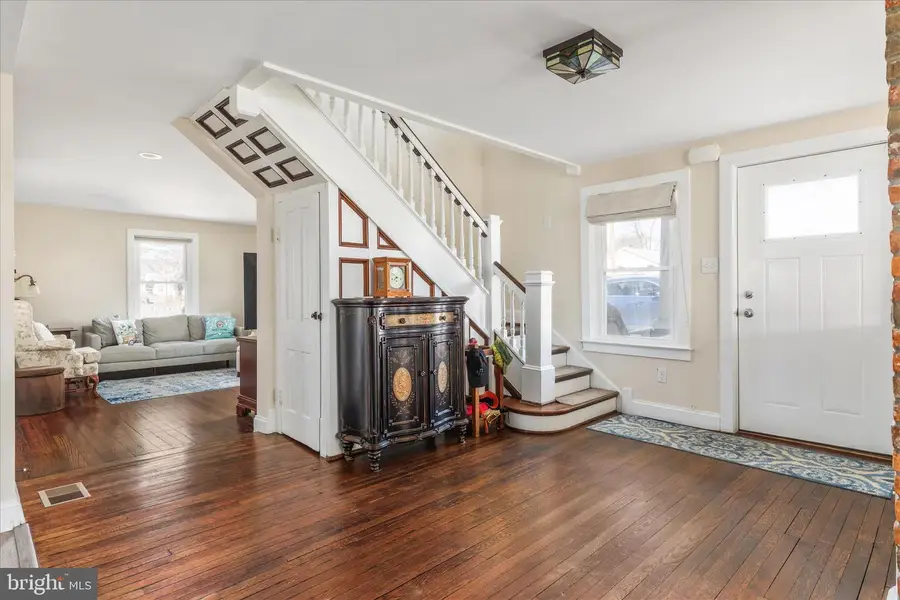 445 Ash St, Strasburg, VA 22657 - #3