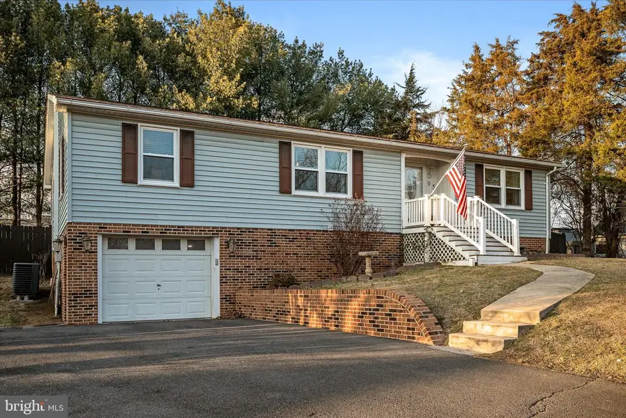 95 Cecelia St, Toms Brook, VA 22660 - #3