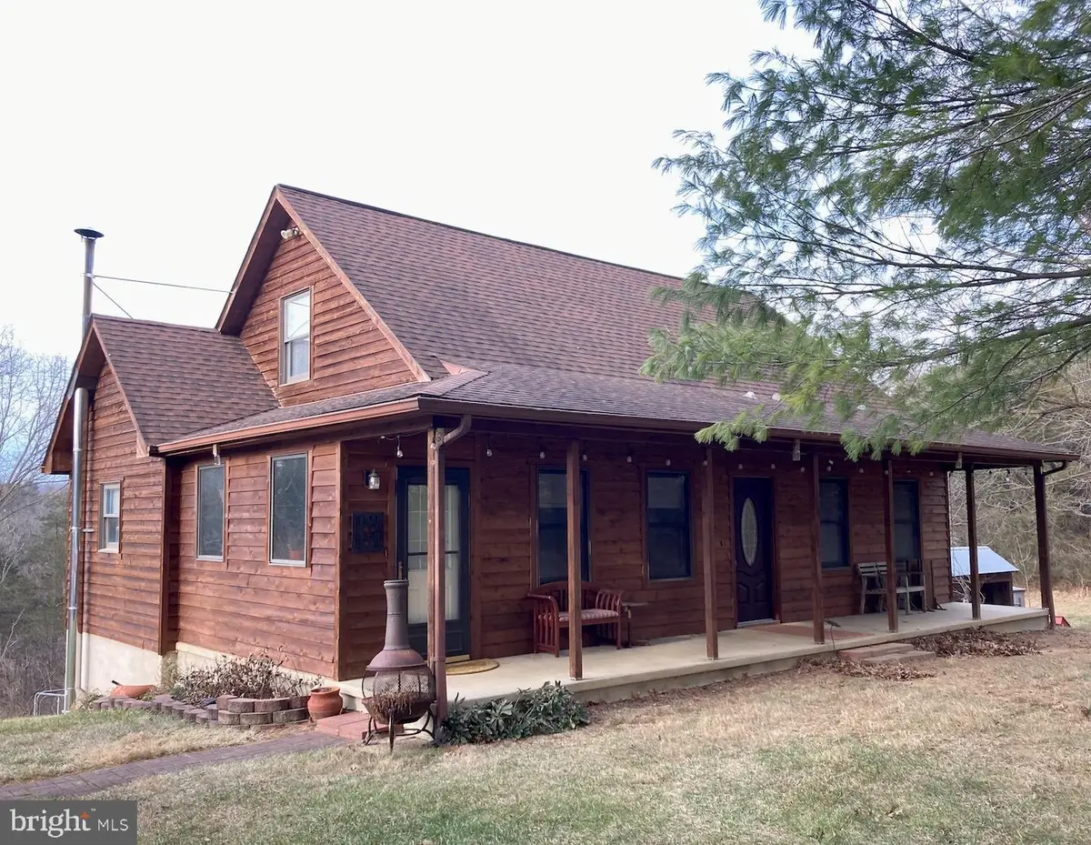 121 Spiker Ln, Strasburg, VA 22657 - Image #1